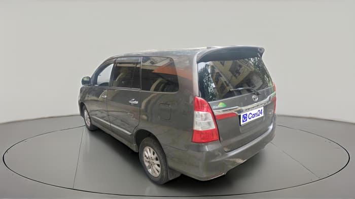2014 Toyota Innova 2.5 VX 7 STR, Diesel, Manual, 1,59,321 km, exterior
