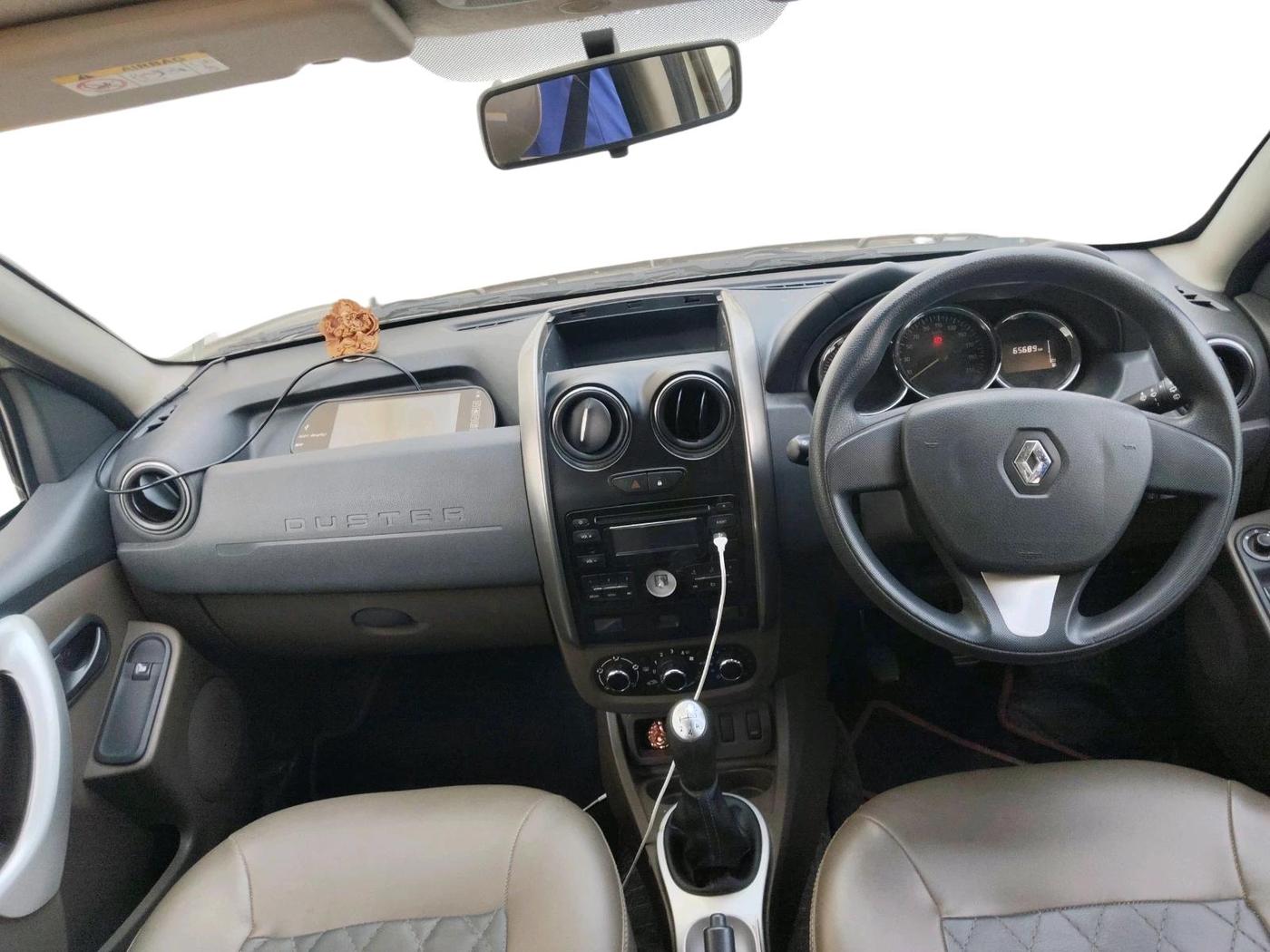 2016 Renault Duster 85 PS RXL DIESEL, Diesel, Manual, 65,997 km, interior