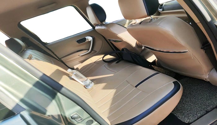 2023 Mahindra BOLERO NEO N10 R, Diesel, Manual, 16,911 km, interior