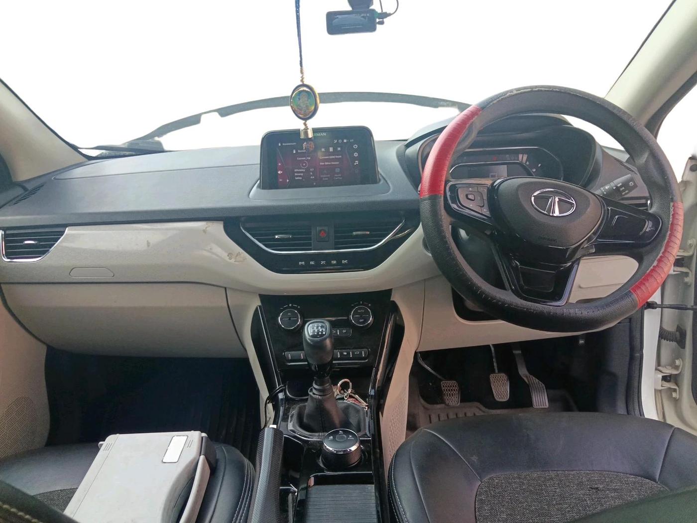 2022 Tata NEXON XZ PLUS PETROL, Petrol, Manual, 36,241 km, interior