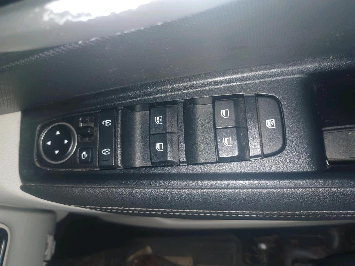 2023 KIA SONET HTX 1.5 AT, Diesel, Automatic, 42,000 km, interior