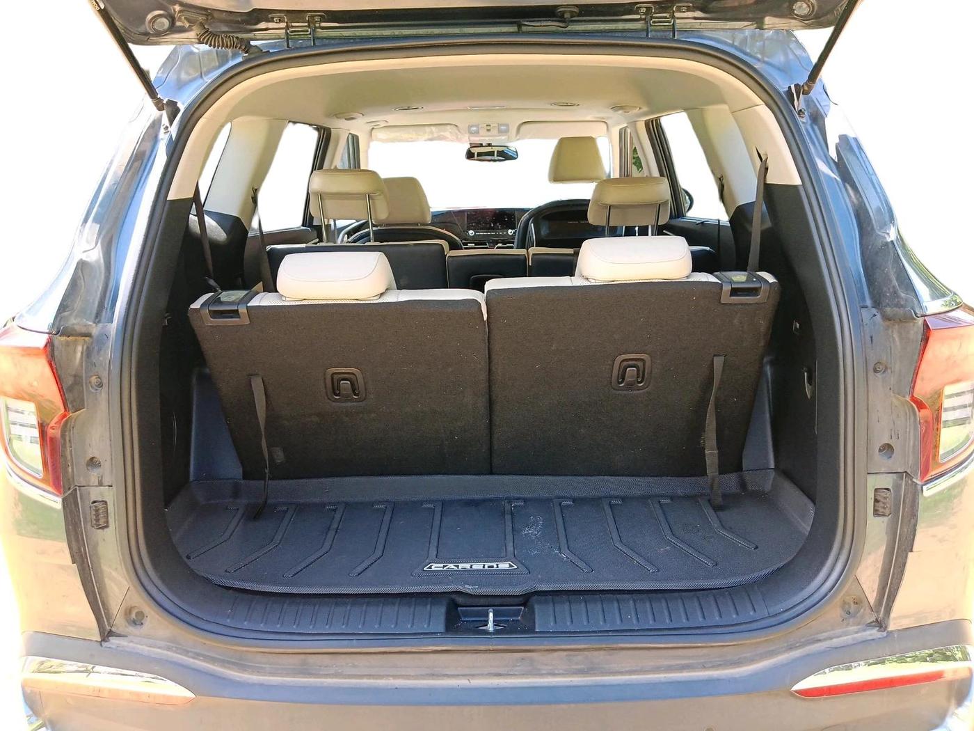 2022 KIA CARENS LUXURY PLUS 1.4 PETROL 7 STR, Petrol, Manual, 19,611 km, exterior