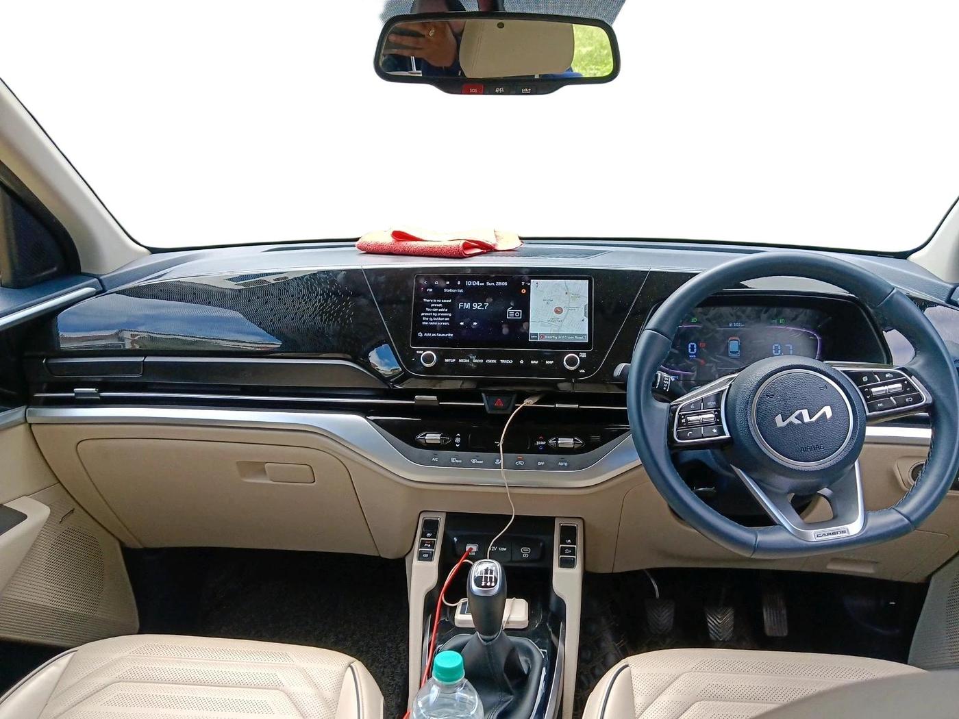 2022 KIA CARENS LUXURY PLUS 1.4 PETROL 7 STR, Petrol, Manual, 19,611 km, interior