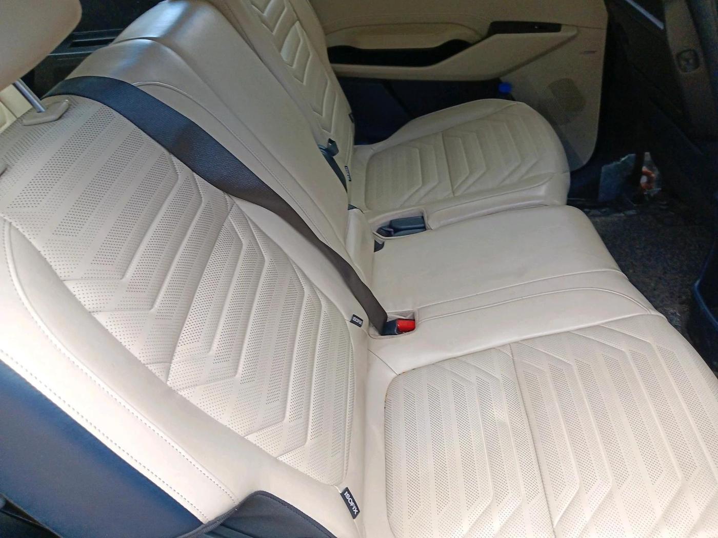 2022 KIA CARENS LUXURY PLUS 1.4 PETROL 7 STR, Petrol, Manual, 19,611 km, interior