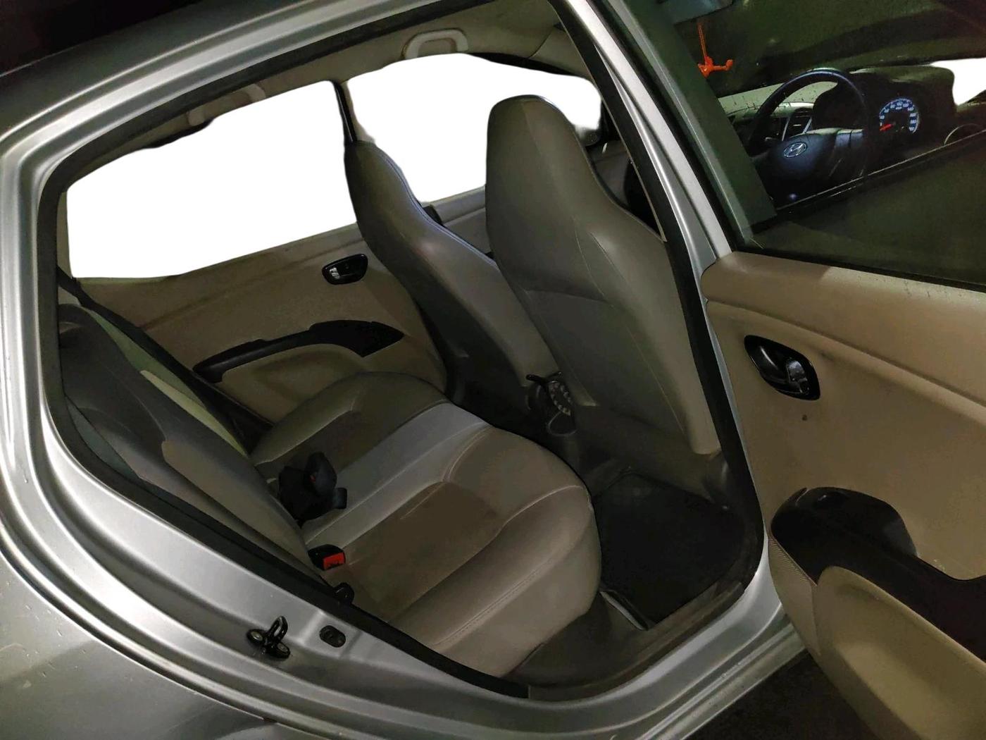 2012 Hyundai i10 MAGNA 1.2, Petrol, Manual, 28,161 km, interior