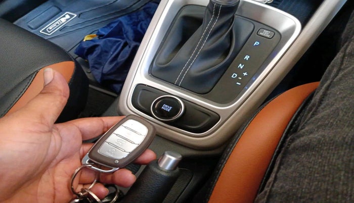 2025 Hyundai VENUE SX (O) 1.0 TURBO DCT, Petrol, Automatic, 482 km, interior