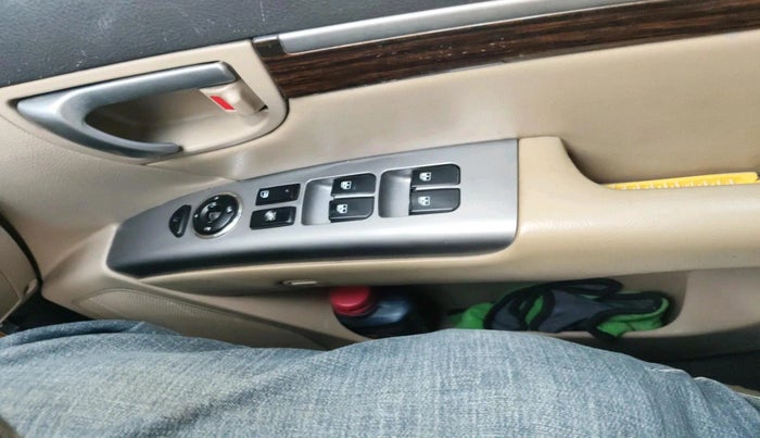 2012 Hyundai Santa Fe 4 WD, Diesel, Manual, 1,07,638 km, interior