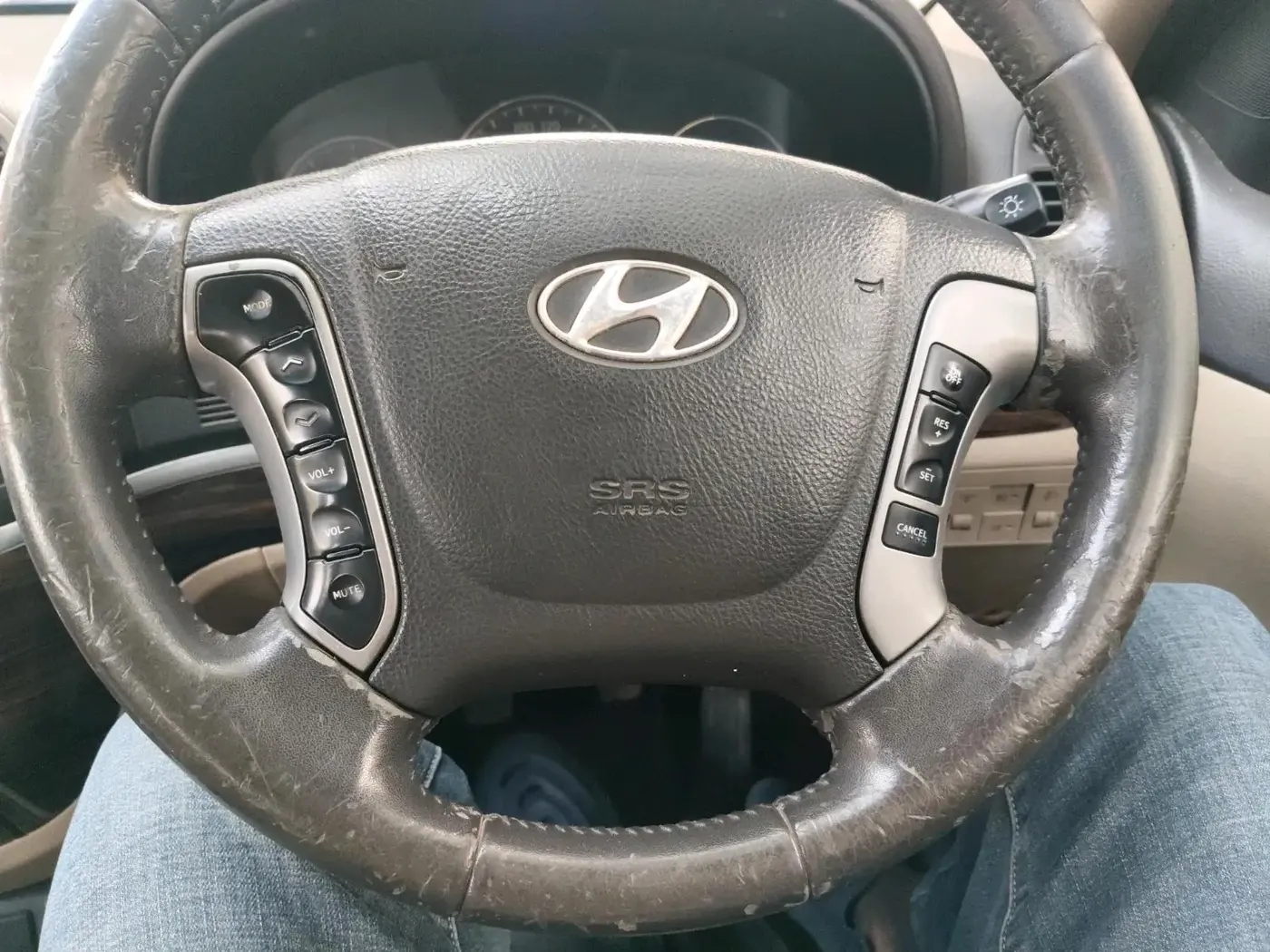2012 Hyundai Santa Fe 4 WD, Diesel, Manual, 1,07,638 km, interior