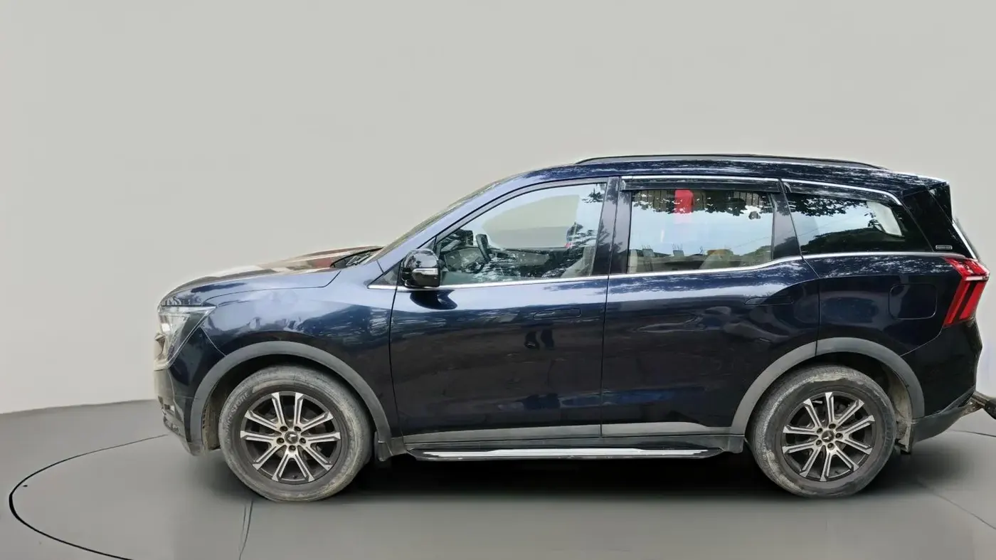 2021 Mahindra XUV700 AX 7 P MT 7 STR, Petrol, Manual, 88,316 km, exterior