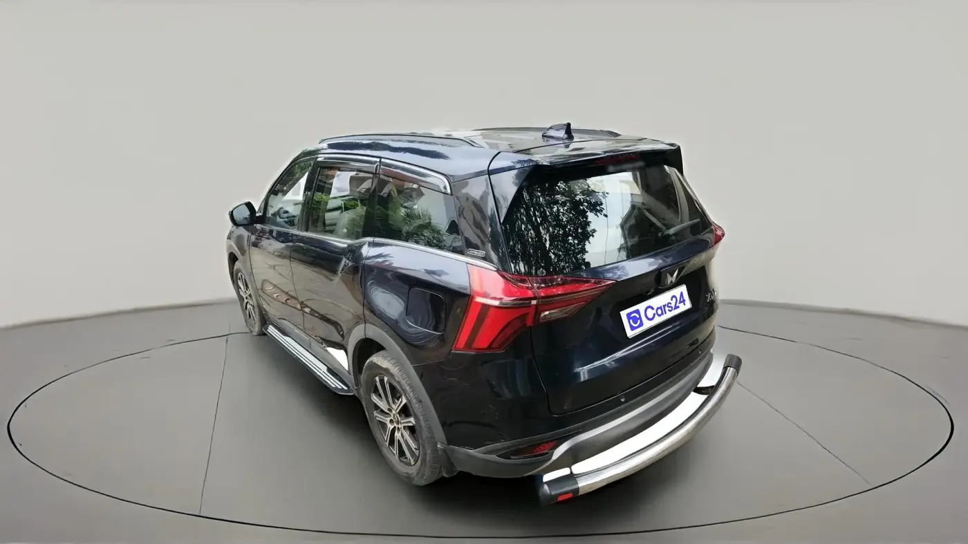 2021 Mahindra XUV700 AX 7 P MT 7 STR, Petrol, Manual, 88,316 km, exterior