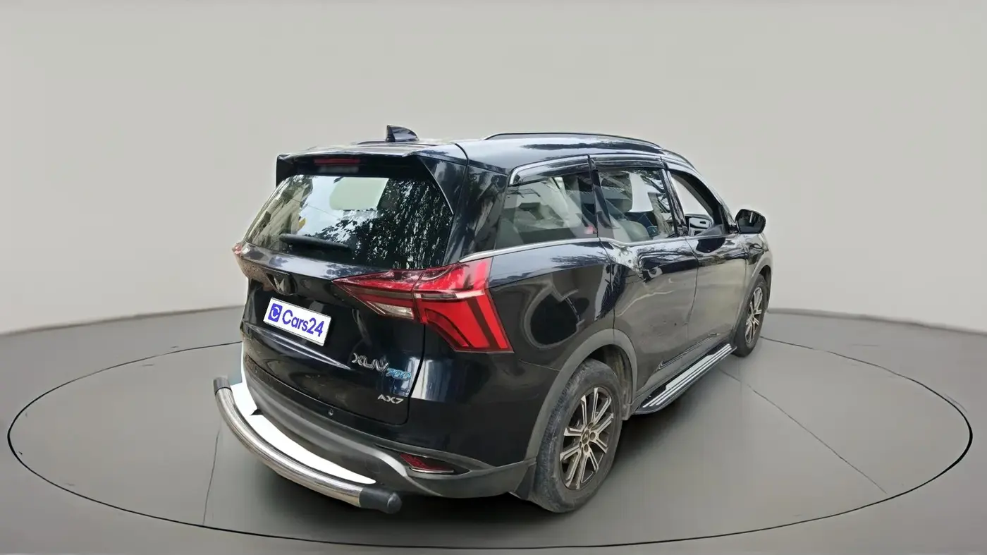 2021 Mahindra XUV700 AX 7 P MT 7 STR, Petrol, Manual, 88,316 km, exterior