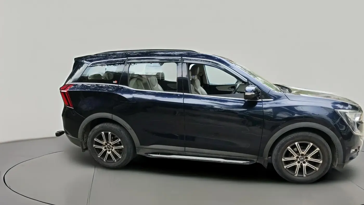 2021 Mahindra XUV700 AX 7 P MT 7 STR, Petrol, Manual, 88,316 km, exterior