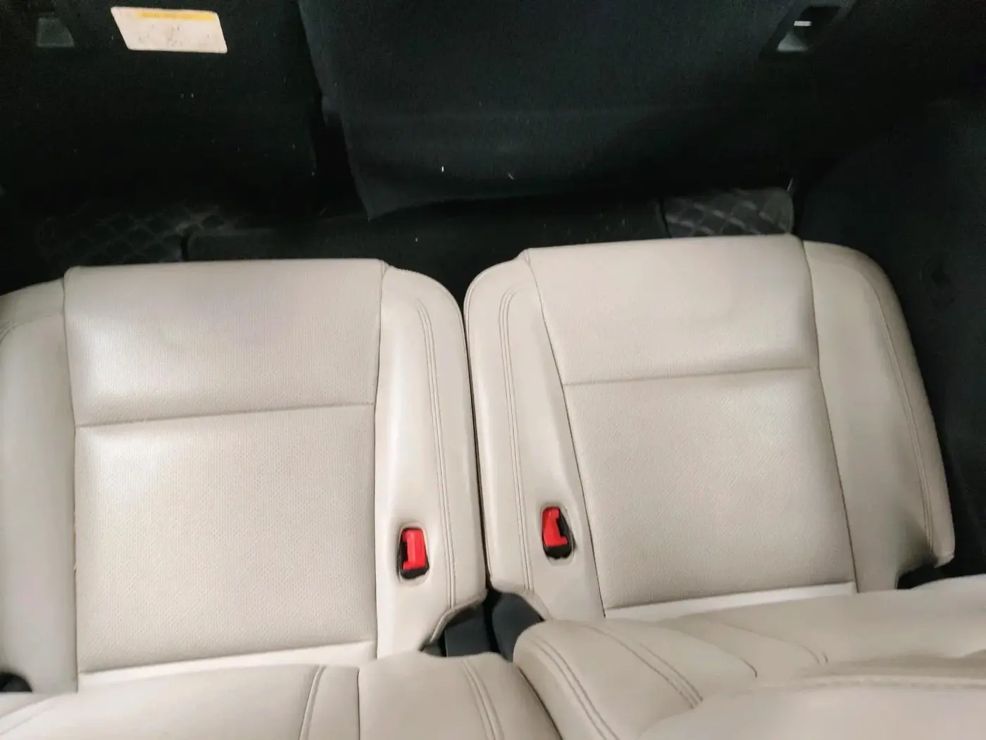 2021 Mahindra XUV700 AX 7 P MT 7 STR, Petrol, Manual, 88,316 km, interior