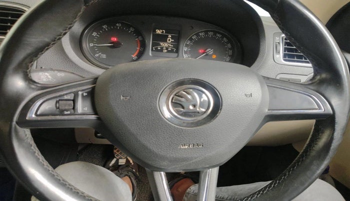 2017 Skoda Rapid STYLE 1.6 MPI, Petrol, Manual, 77,200 km, interior