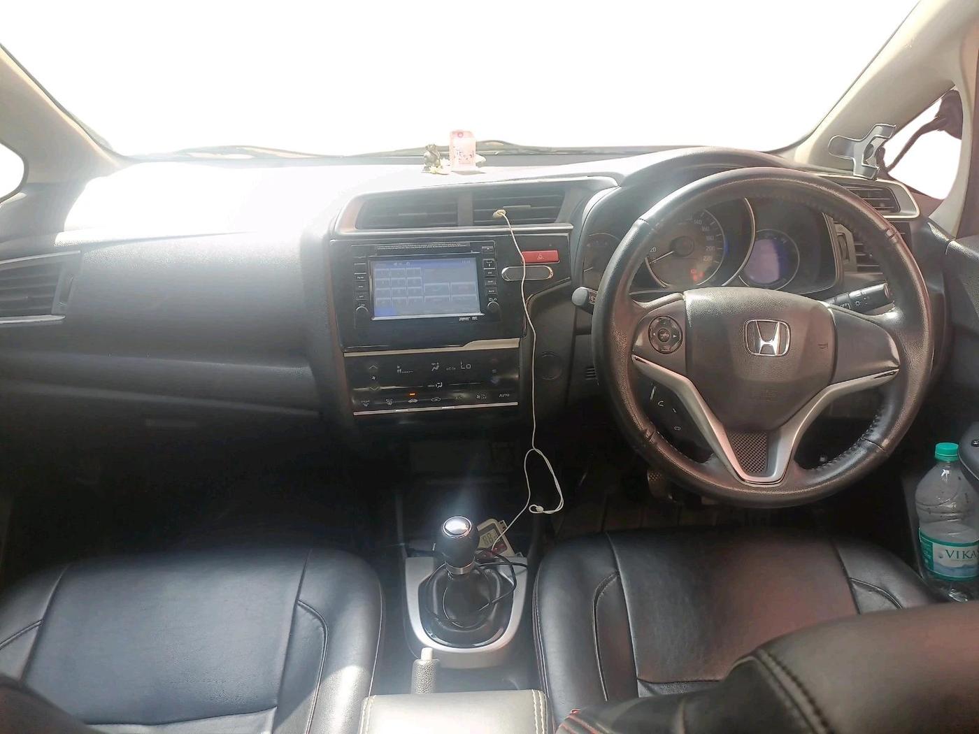2015 Honda Jazz 1.5L I-DTEC VX, Diesel, Manual, 1,30,350 km, interior