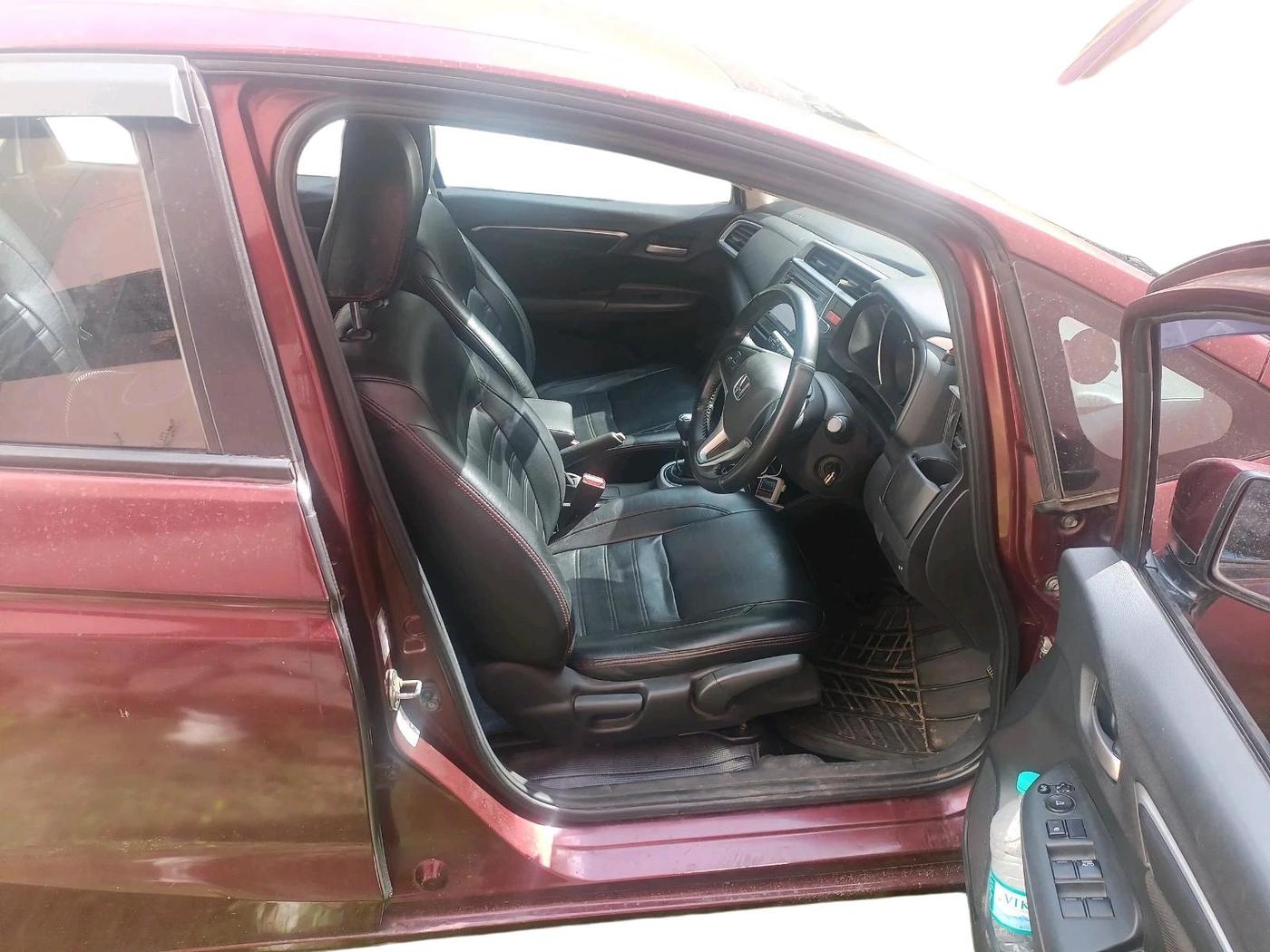 2015 Honda Jazz 1.5L I-DTEC VX, Diesel, Manual, 1,30,350 km, interior