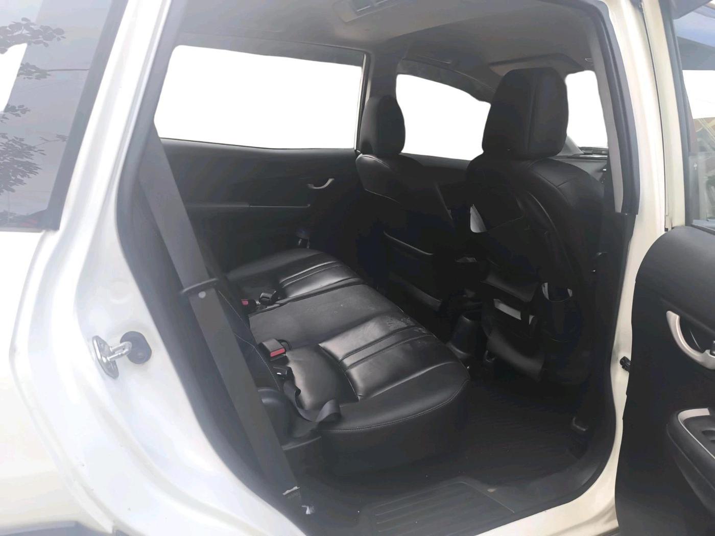 2018 Honda BR-V 1.5L I-VTEC VX, Petrol, Manual, 57,800 km, interior