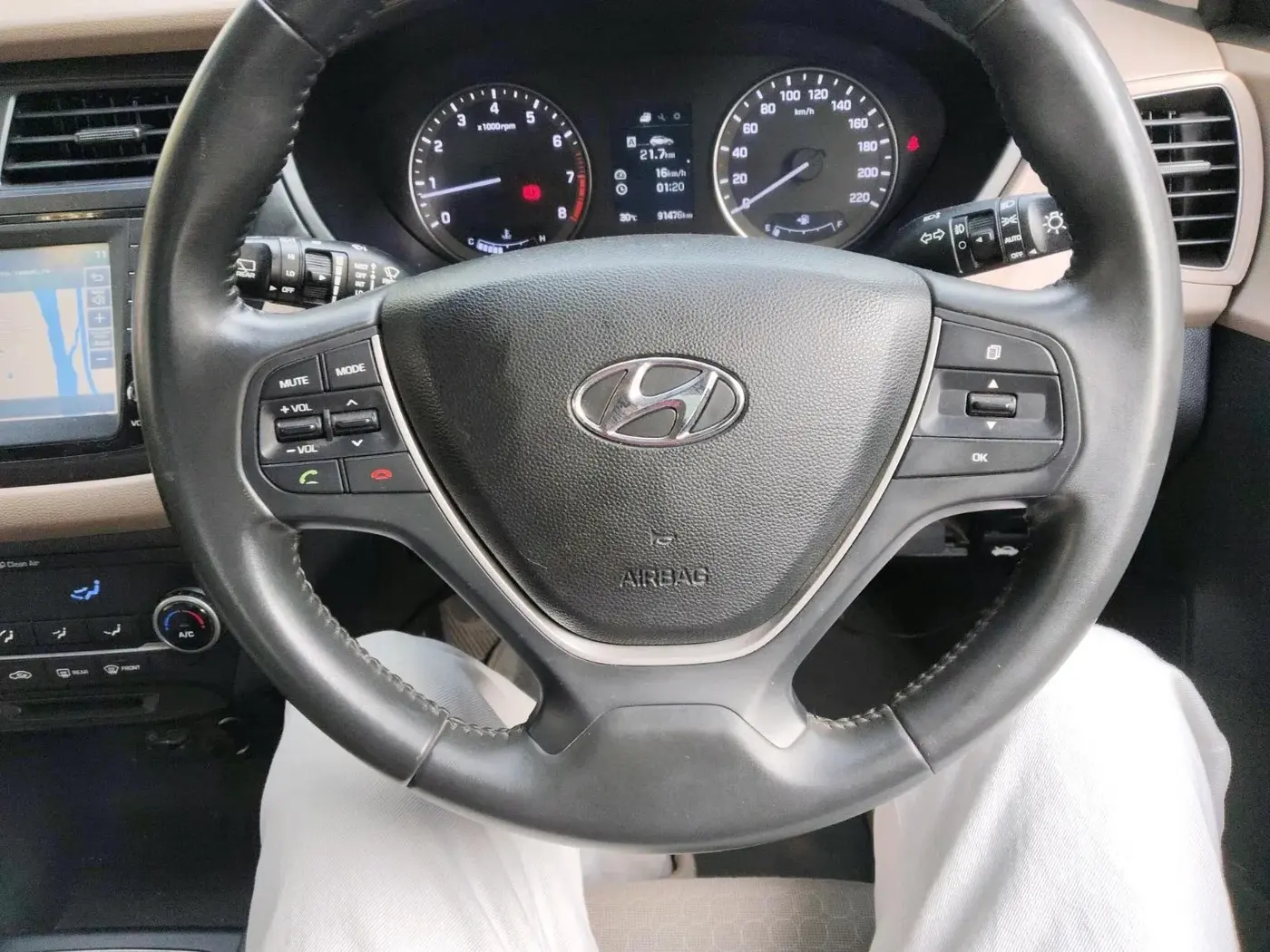 2017 Hyundai Elite i20 ASTA 1.2 (O), Petrol, Manual, 91,476 km, interior