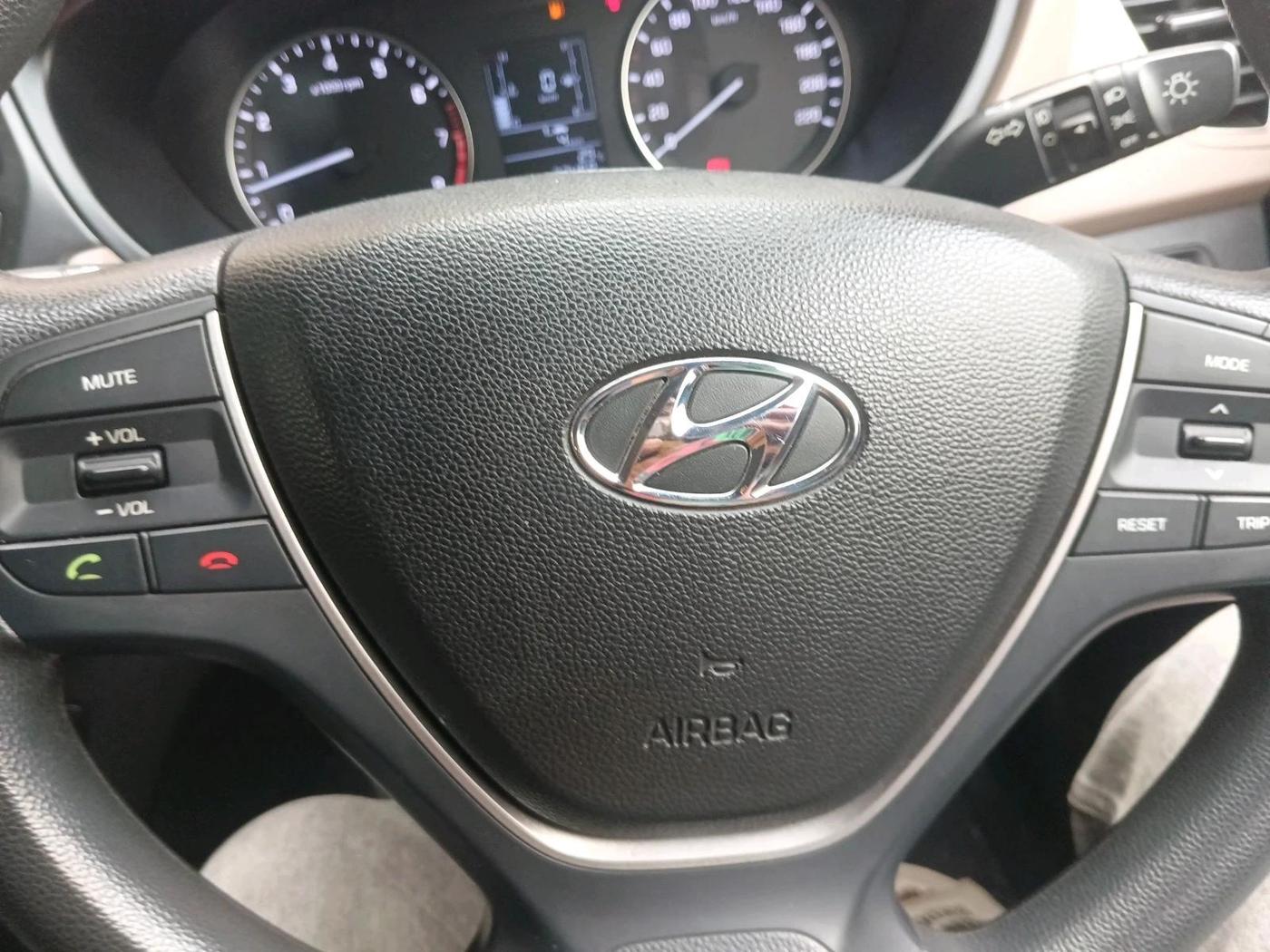 2017 Hyundai Elite i20 SPORTZ 1.2, Petrol, Manual, 27,468 km, interior