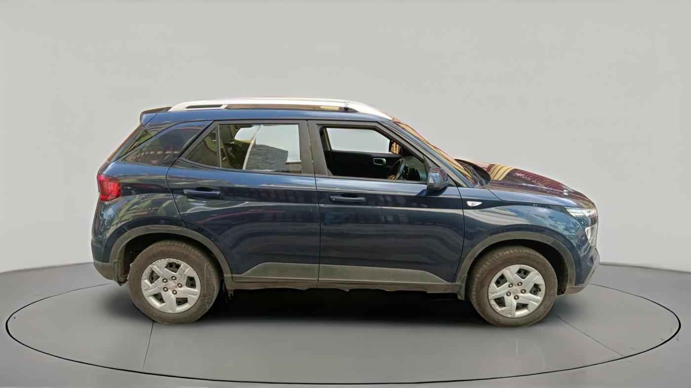 2020 Hyundai VENUE S 1.2, Petrol, Manual, 76,874 km, exterior