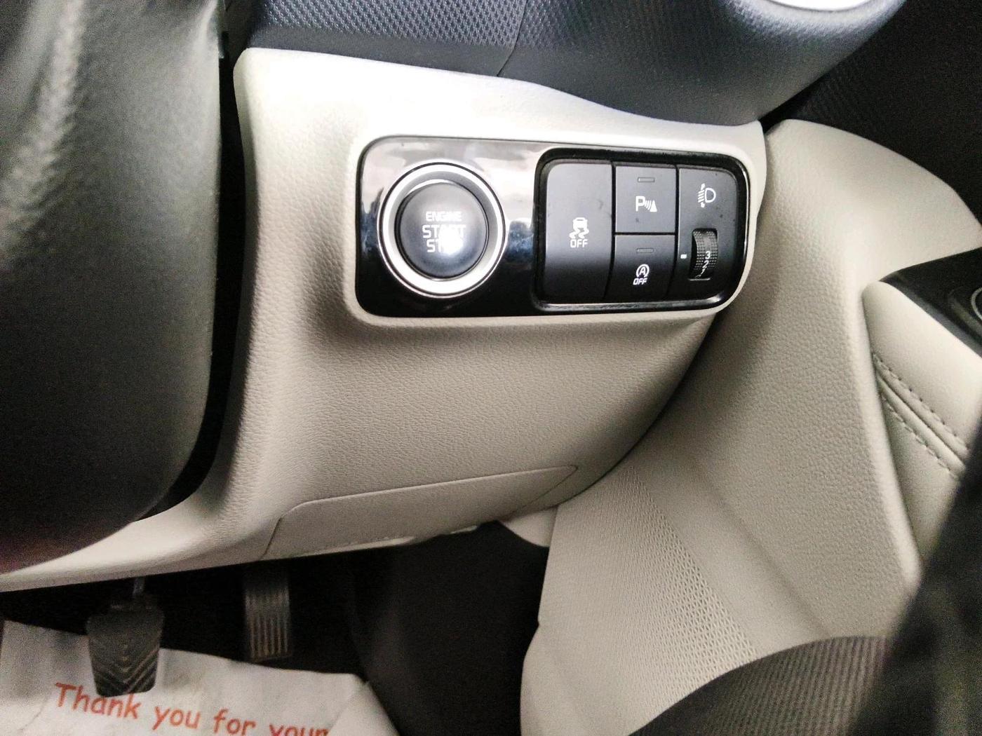2024 KIA SONET HTX 1.5 DIESEL MT, Diesel, Manual, 30,161 km, interior