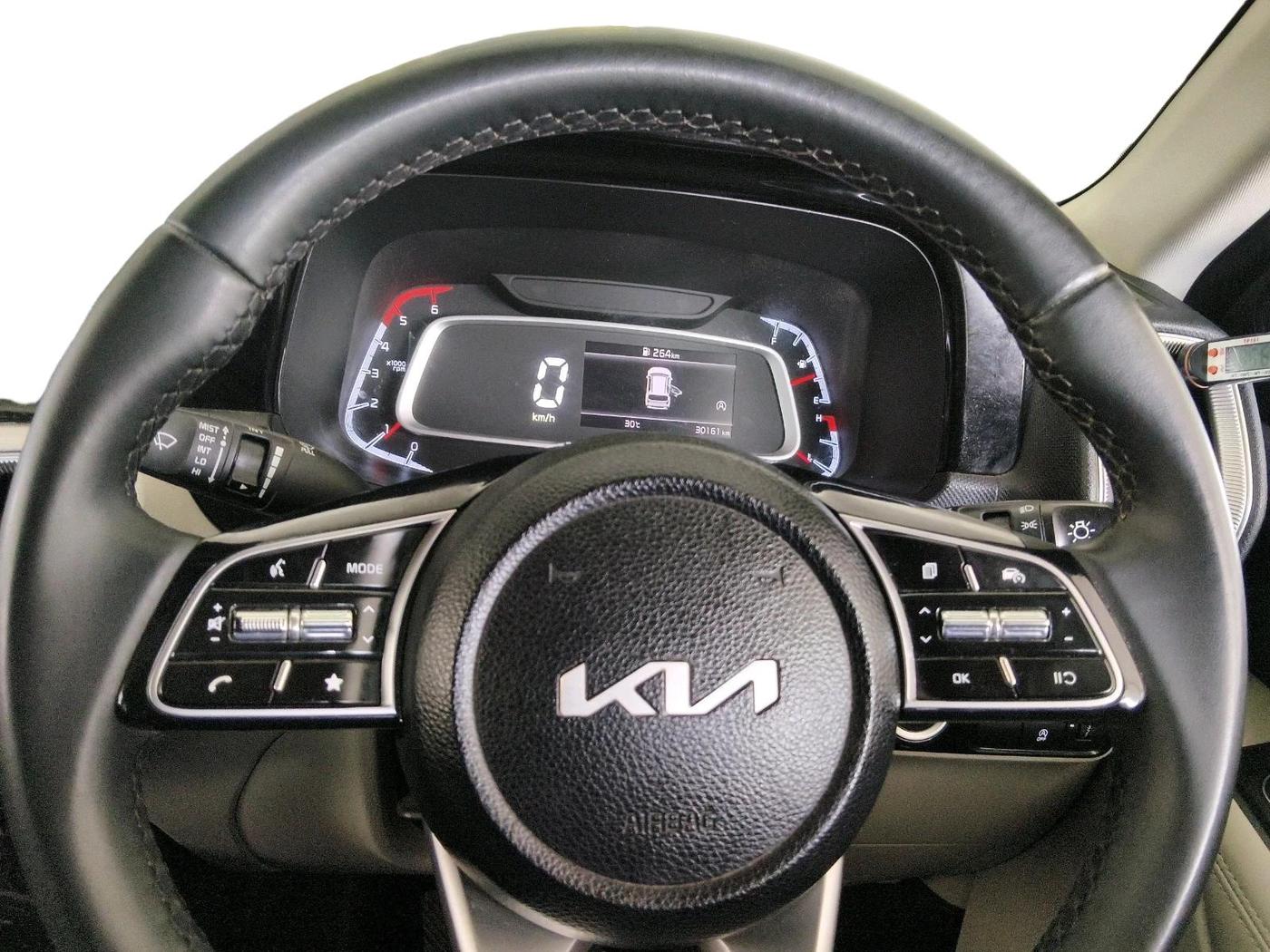 2024 KIA SONET HTX 1.5 DIESEL MT, Diesel, Manual, 30,161 km, interior