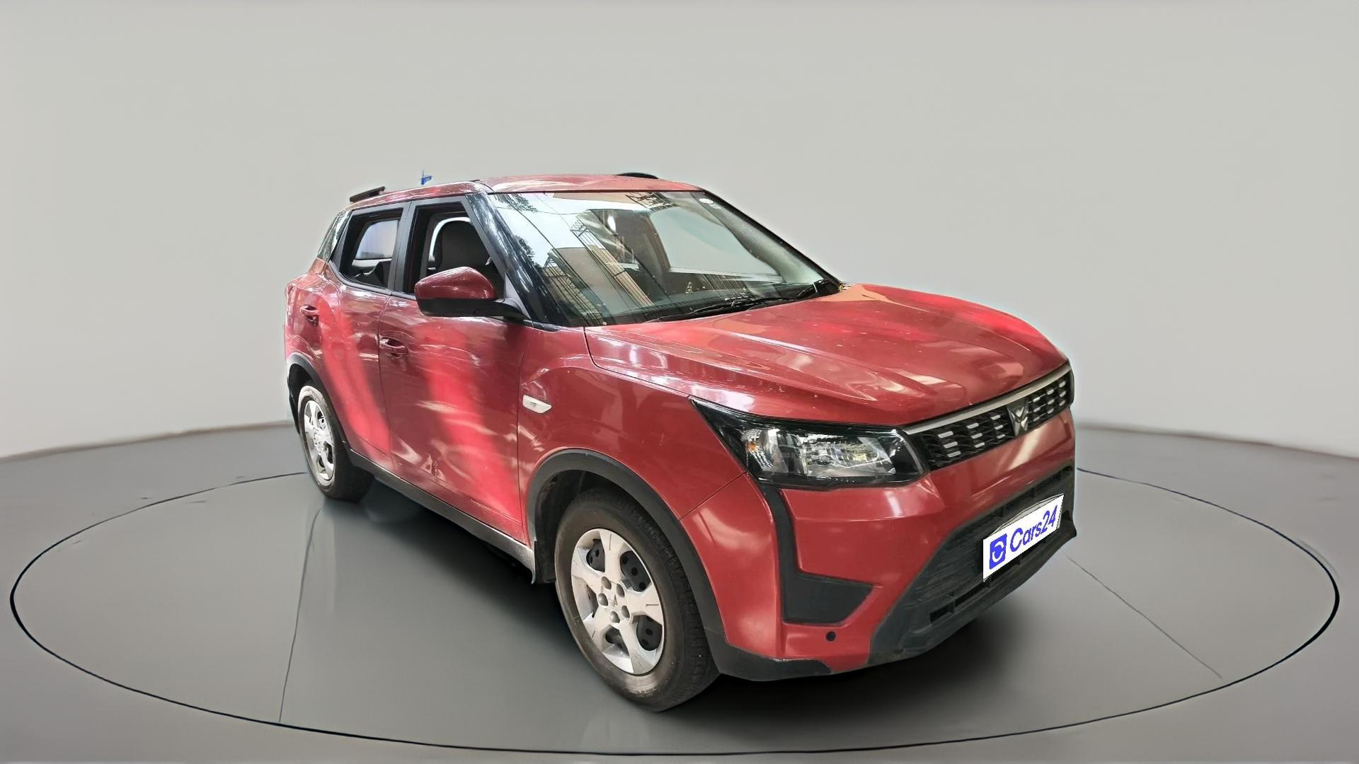 2023 Mahindra XUV300 W6 1.2 PETROL AMT