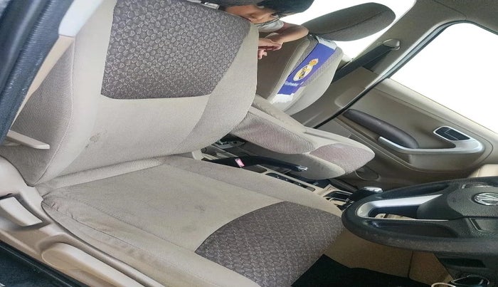 2015 Mahindra TUV300 T8 AMT, Diesel, Automatic, 99,024 km, interior