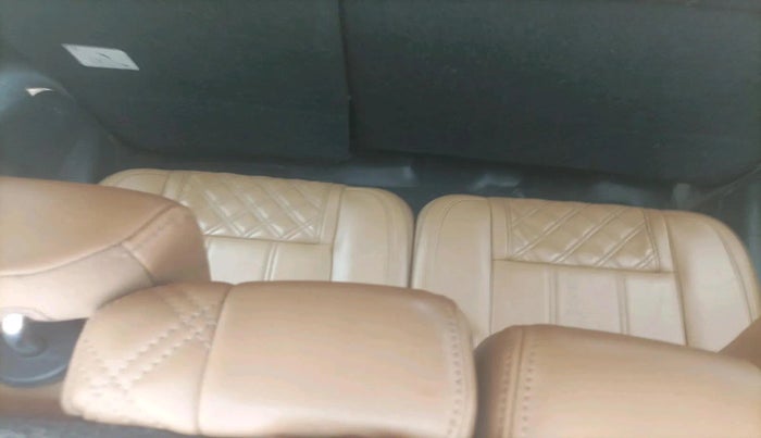 2018 Mahindra XUV500 W11, Diesel, Manual, 85,360 km, interior