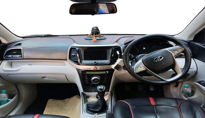 2020 Mahindra XUV300 W8 1.5 DIESEL, Diesel, Manual, 1,05,575 km, interior
