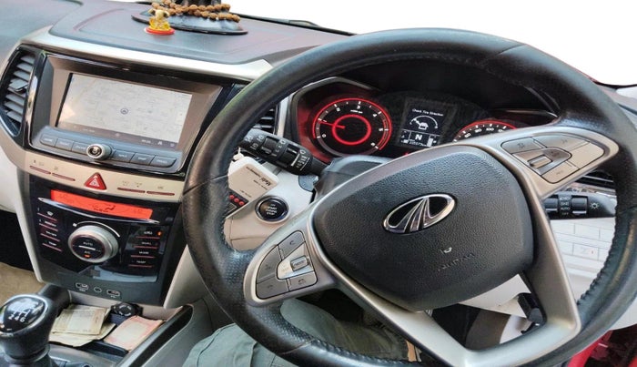2020 Mahindra XUV300 W8 1.5 DIESEL, Diesel, Manual, 1,05,575 km, interior