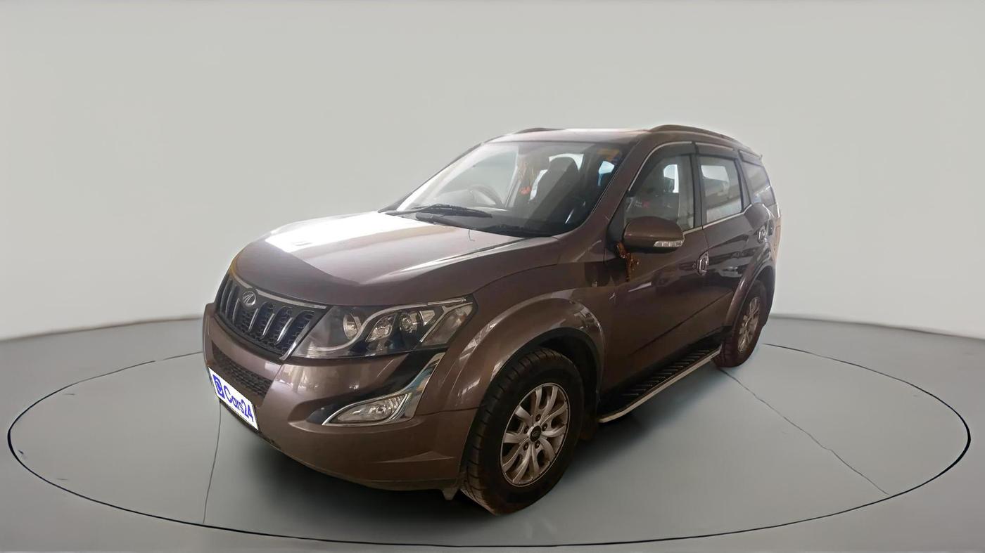 2017 Mahindra XUV500 W10 AT, Diesel, Automatic, 45,532 km, exterior