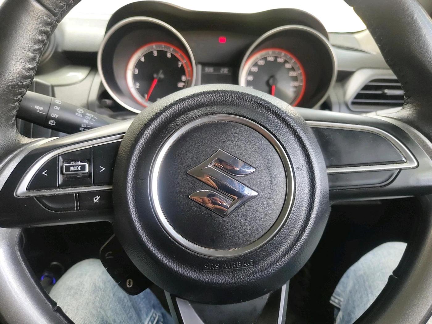 2020 Maruti Swift ZXI, Petrol, Manual, 46,605 km, interior