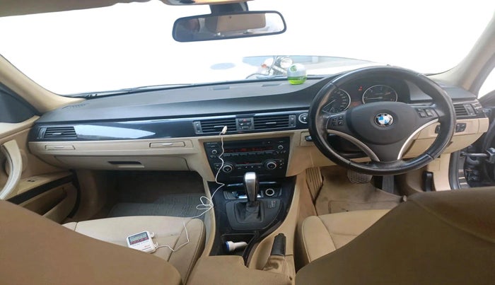 2011 BMW 3 Series 320d, Diesel, Automatic, 1,00,454 km, interior