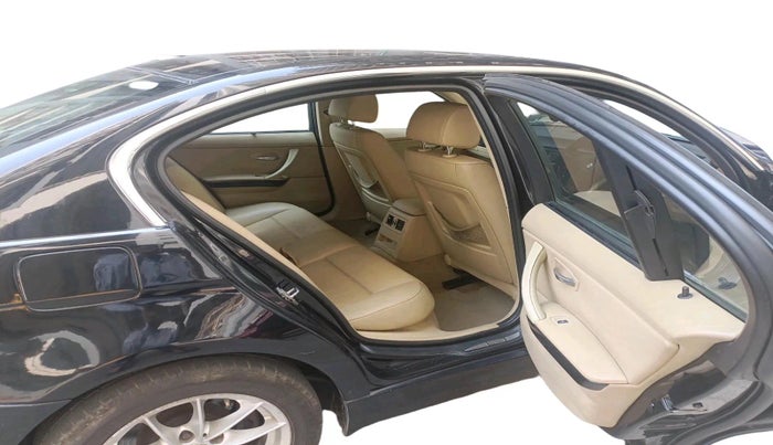 2011 BMW 3 Series 320d, Diesel, Automatic, 1,00,454 km, interior