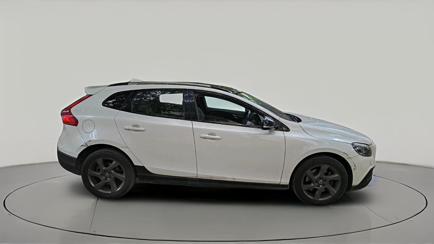 2014 Volvo V40 Cross Country D3, Diesel, Automatic, 57,406 km, exterior