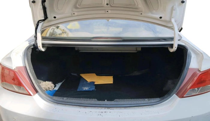 2015 Hyundai Verna FLUIDIC 4S 1.6 VTVT S(O), Petrol, Manual, 67,010 km, exterior