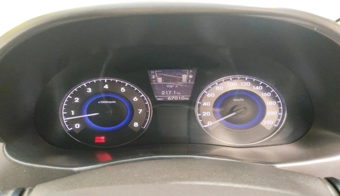 2015 Hyundai Verna FLUIDIC 4S 1.6 VTVT S(O), Petrol, Manual, 67,010 km, interior