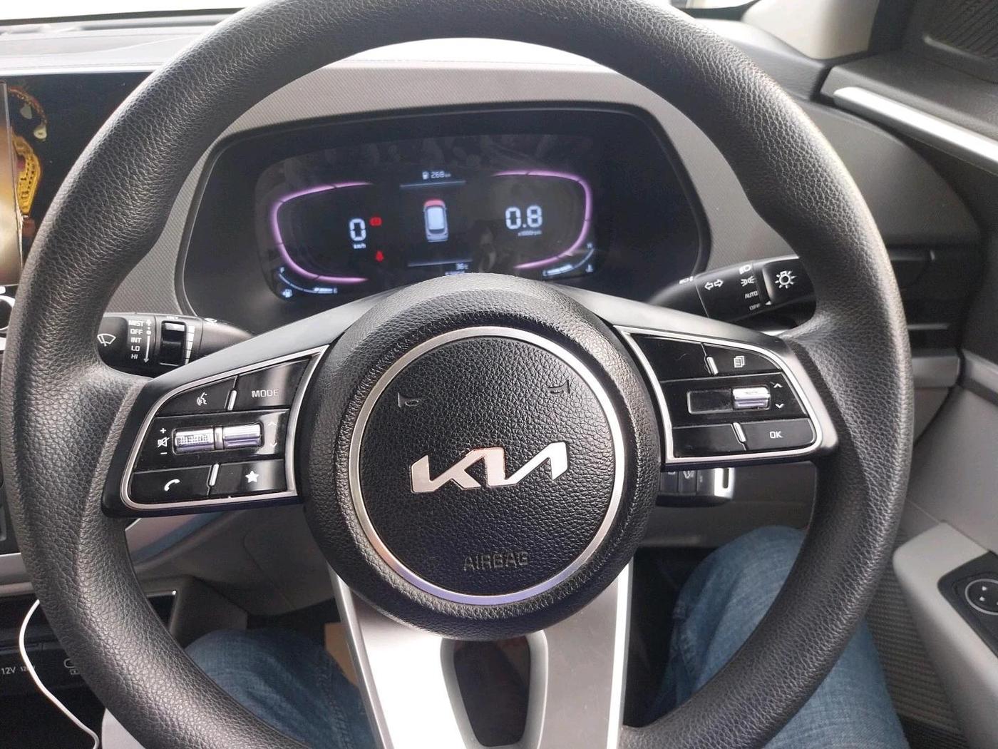 2022 KIA CARENS PRESTIGE 1.5 DIESEL 7 STR, Diesel, Manual, 53,904 km, interior