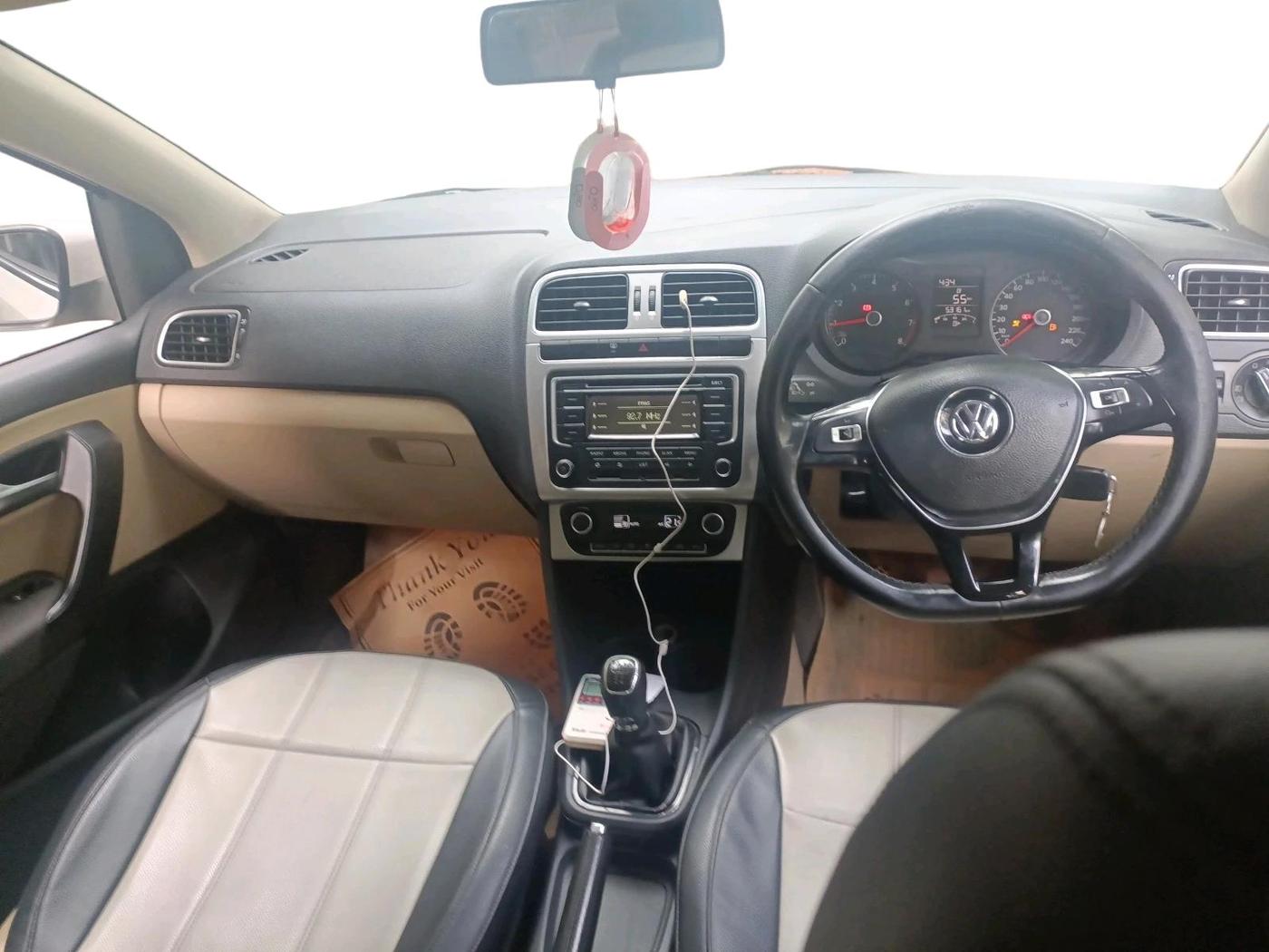 2014 Volkswagen Polo HIGHLINE1.2L, Petrol, Manual, 53,170 km, interior