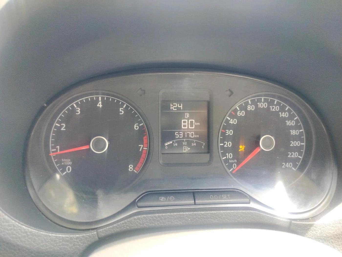 2014 Volkswagen Polo HIGHLINE1.2L, Petrol, Manual, 53,170 km, interior