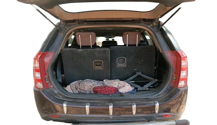 2012 Mahindra XUV500 W8, Diesel, Manual, 1,44,448 km, exterior