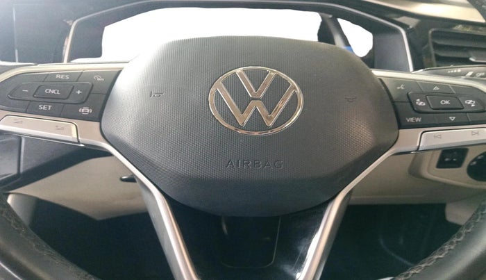 2023 Volkswagen VIRTUS TOPLINE TSI 1.0 AT, Petrol, Automatic, 24,944 km, interior