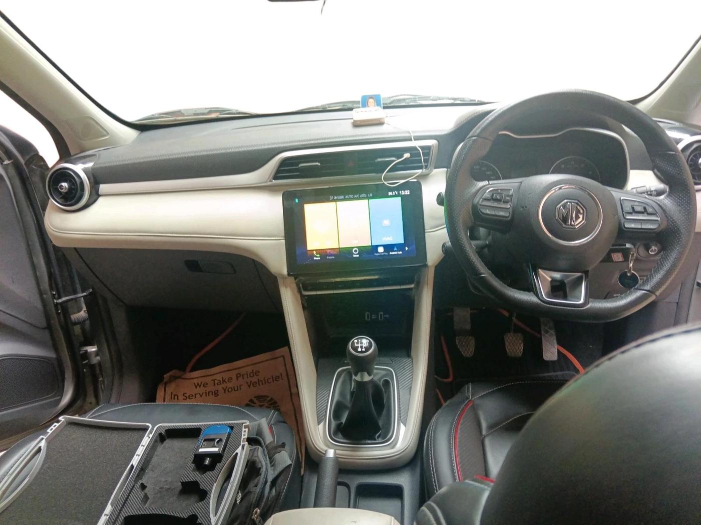 2023 MG ASTOR SUPER 1.5 MT, Petrol, Manual, 13,805 km, interior