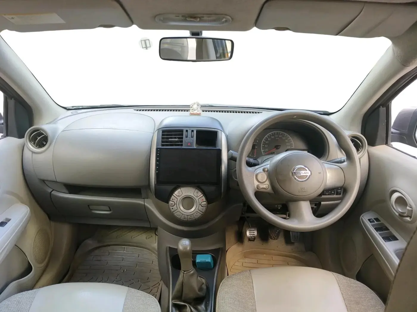 2013 Nissan Sunny XL DIESEL, Diesel, Manual, 97,376 km, interior
