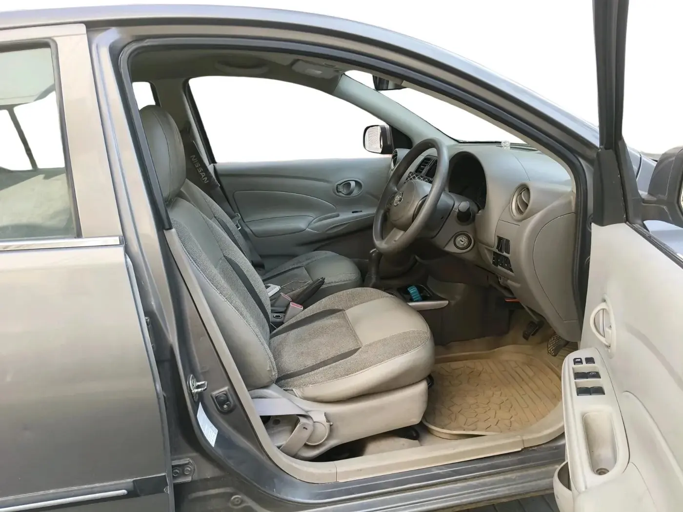 2013 Nissan Sunny XL DIESEL, Diesel, Manual, 97,376 km, interior