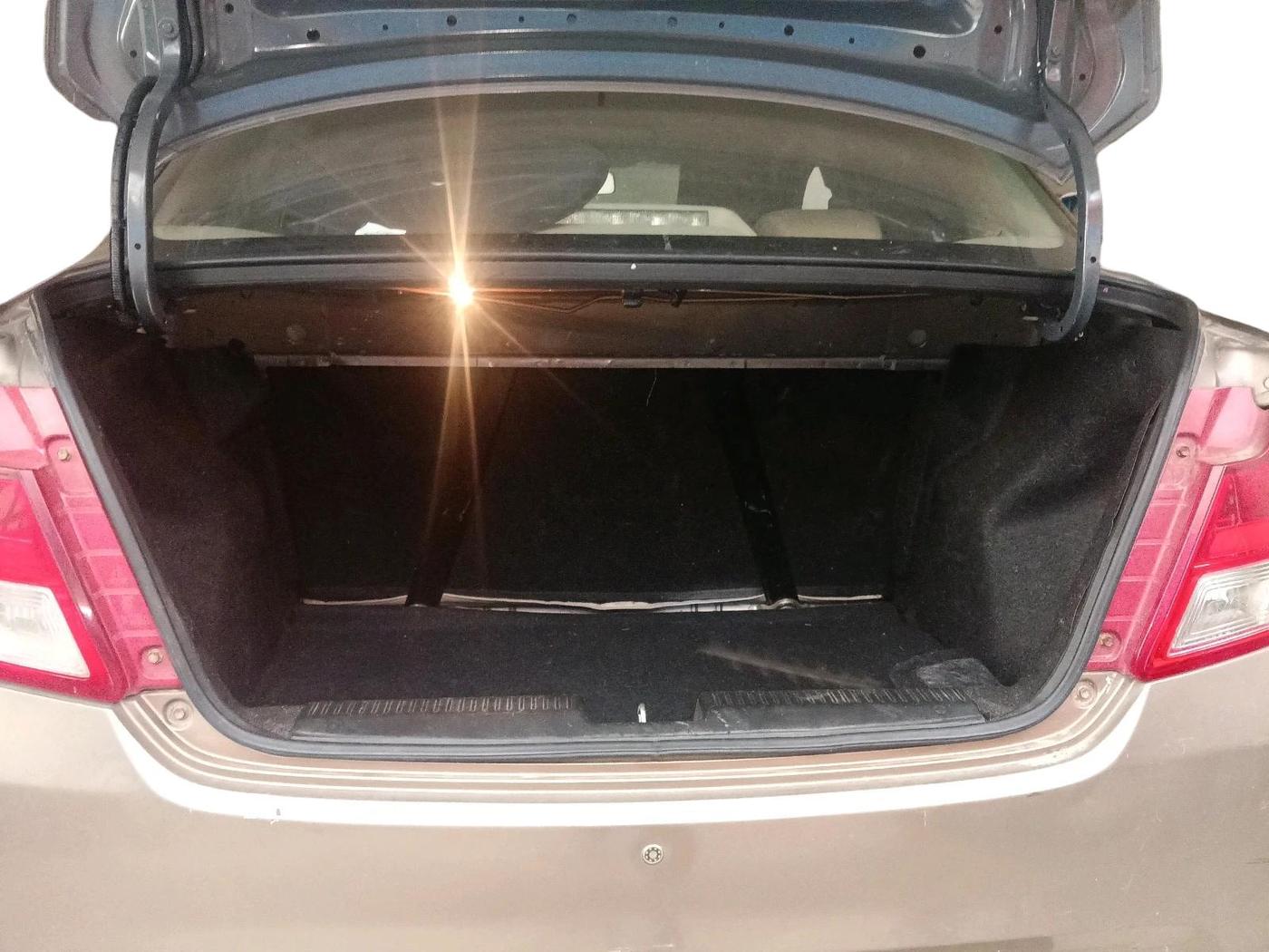 2018 Maruti Dzire VXI AMT, Petrol, Automatic, 80,861 km, exterior