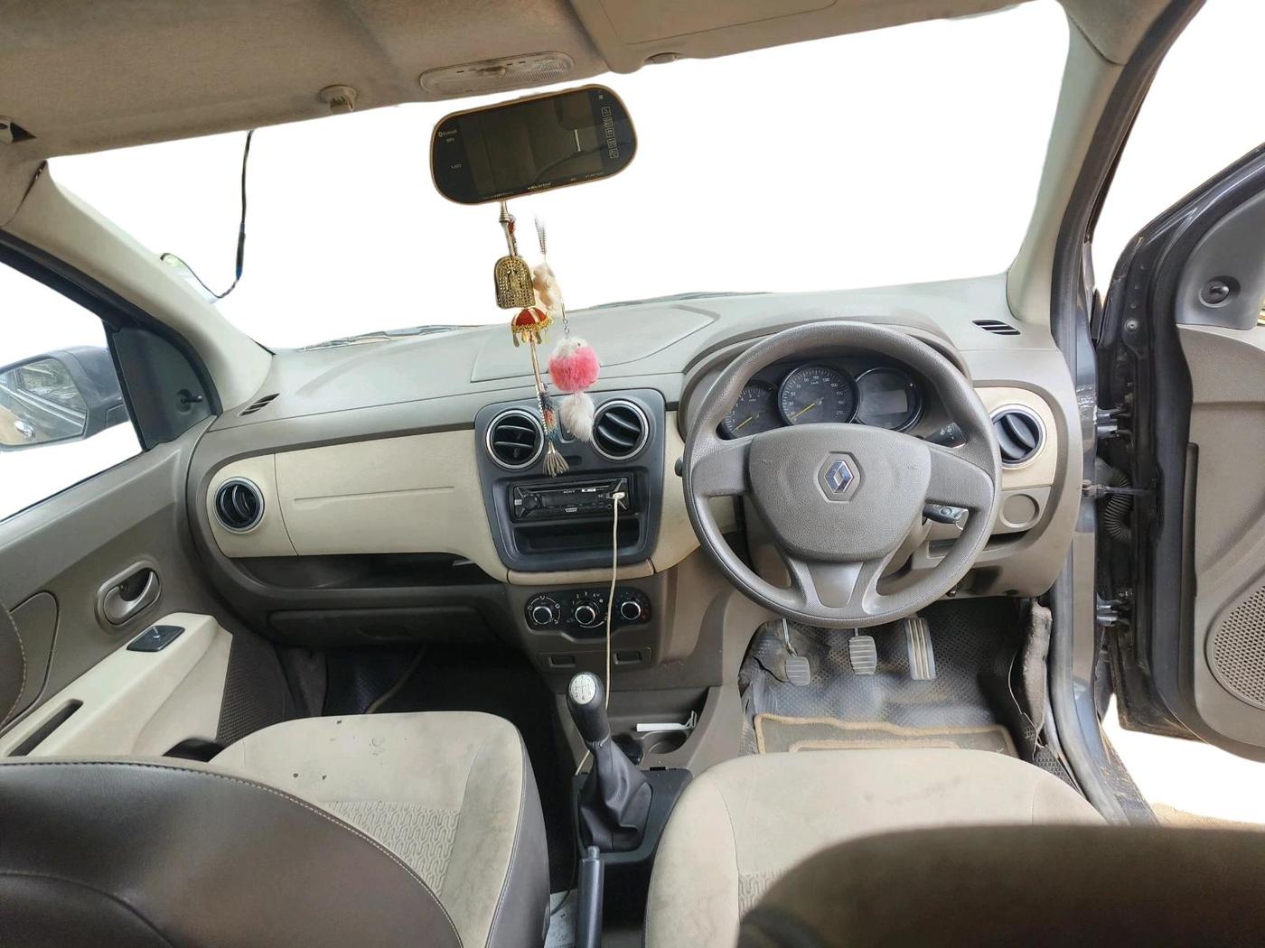 2015 Renault Lodgy 85 PS RXE 8 STR, Diesel, Manual, 64,000 km, interior