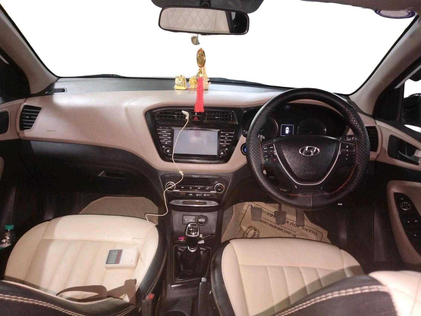 2017 Hyundai Elite i20 ASTA 1.4 CRDI (O), Diesel, Manual, 1,24,773 km, interior