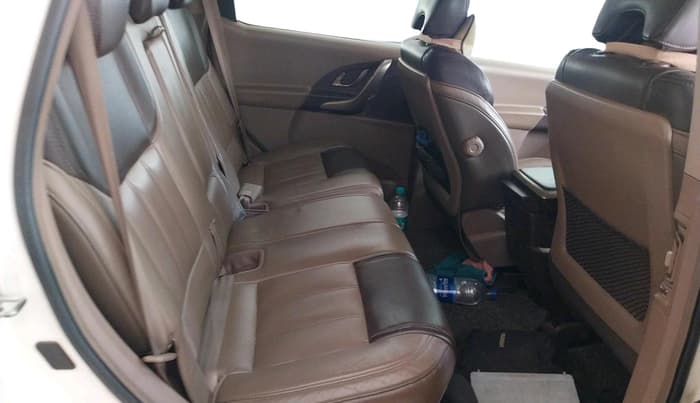 2014 Mahindra XUV500 W8, Diesel, Manual, 1,13,187 km, interior